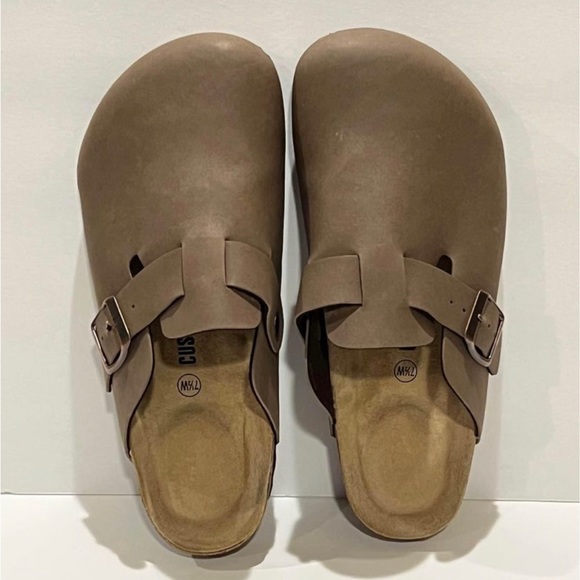 🆕 Taupe color clogs - Picture 4 of 5